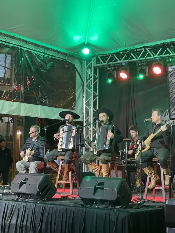 Ao vivo com o Grupo Tarca — foto 29
