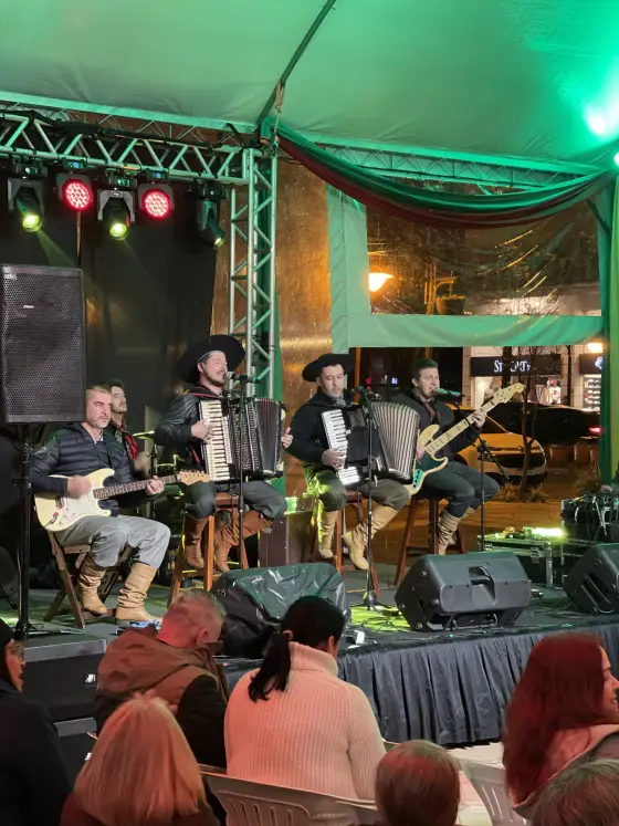 Ao vivo com o Grupo Tarca