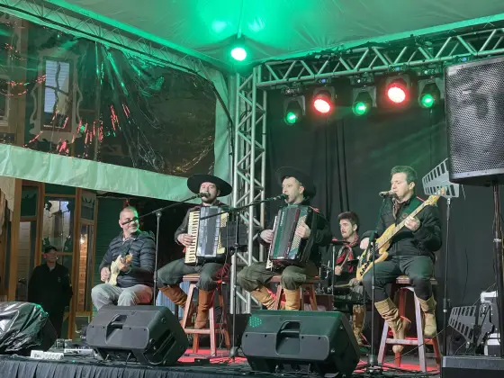 Ao vivo com o Grupo Tarca — foto 32
