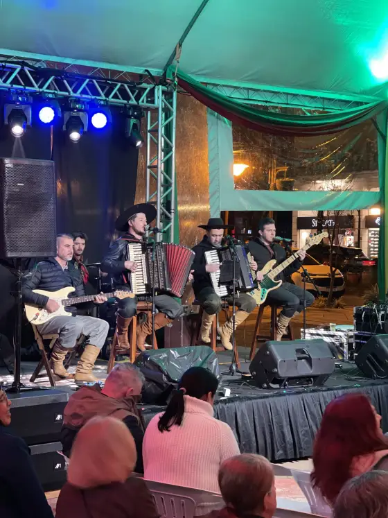 Ao vivo com o Grupo Tarca